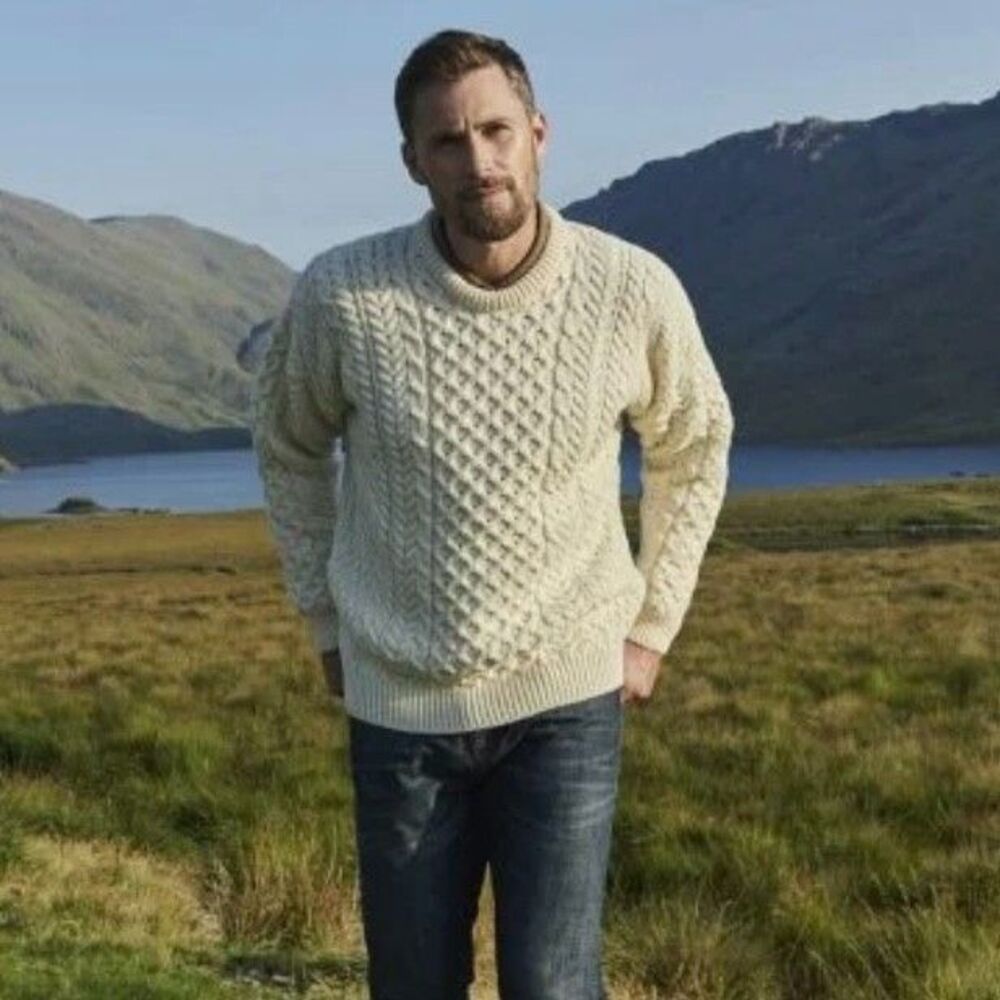 Aran Sweater Market NWT Merino Wool Fisherman Sweater Cable Knit Mens Sz L Ivory - Picture 2 of 10